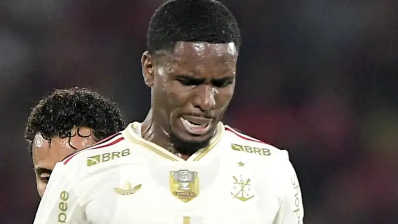 Flamengo descarta venda de Evertton Araújo após decisão de Leonardo Jardim