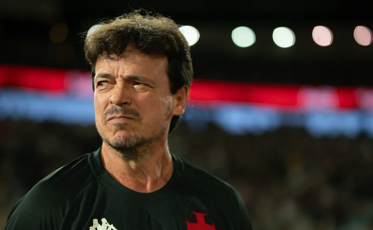 Diniz quer renovar com Memphis e o classifica como peça fundamental do Corinthians
