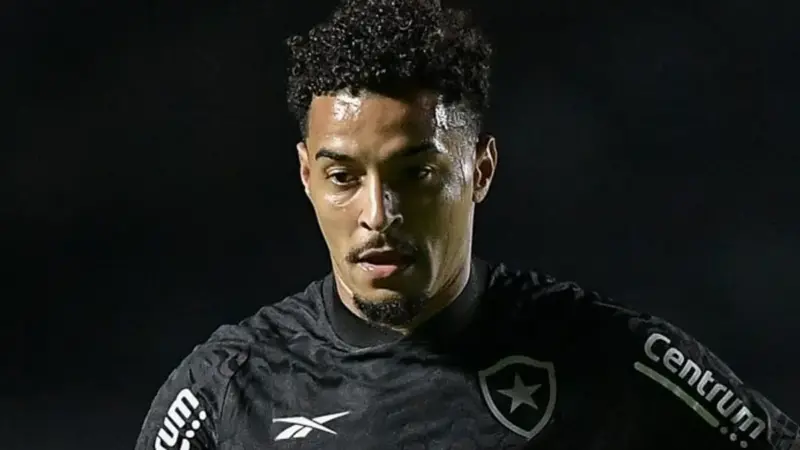 Cruzeiro inicia conversas para contratar Gregore, pedido do técnico Artur Jorge