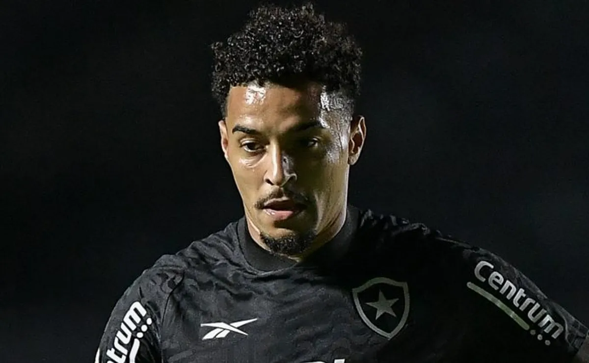 Cruzeiro inicia conversas para contratar Gregore, pedido do técnico Artur Jorge