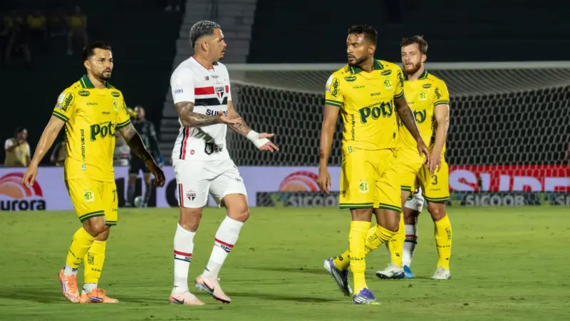 Reinaldo critica arbitragem após derrota do Mirassol para o São Paulo