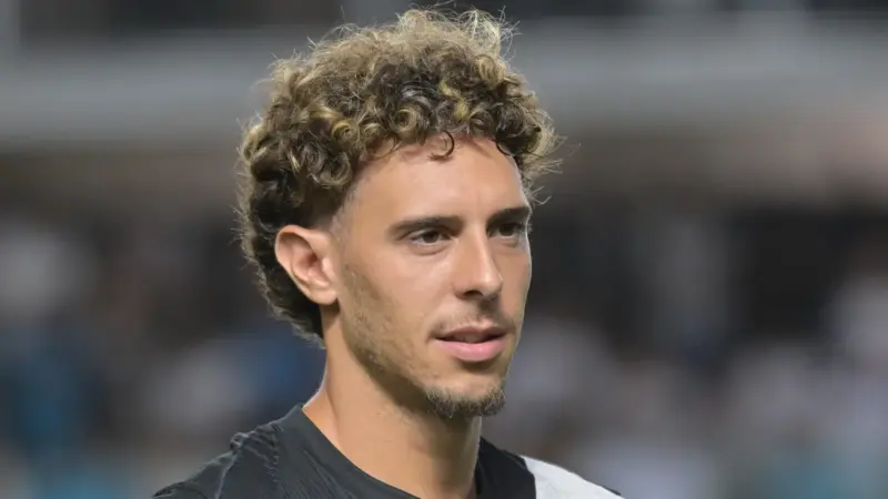 Torcida do Vasco critica Nuno Moreira após empate sem gols na Sul-Americana