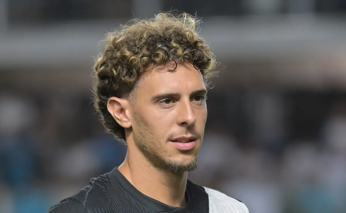 Torcida do Vasco critica Nuno Moreira após empate sem gols na Sul-Americana