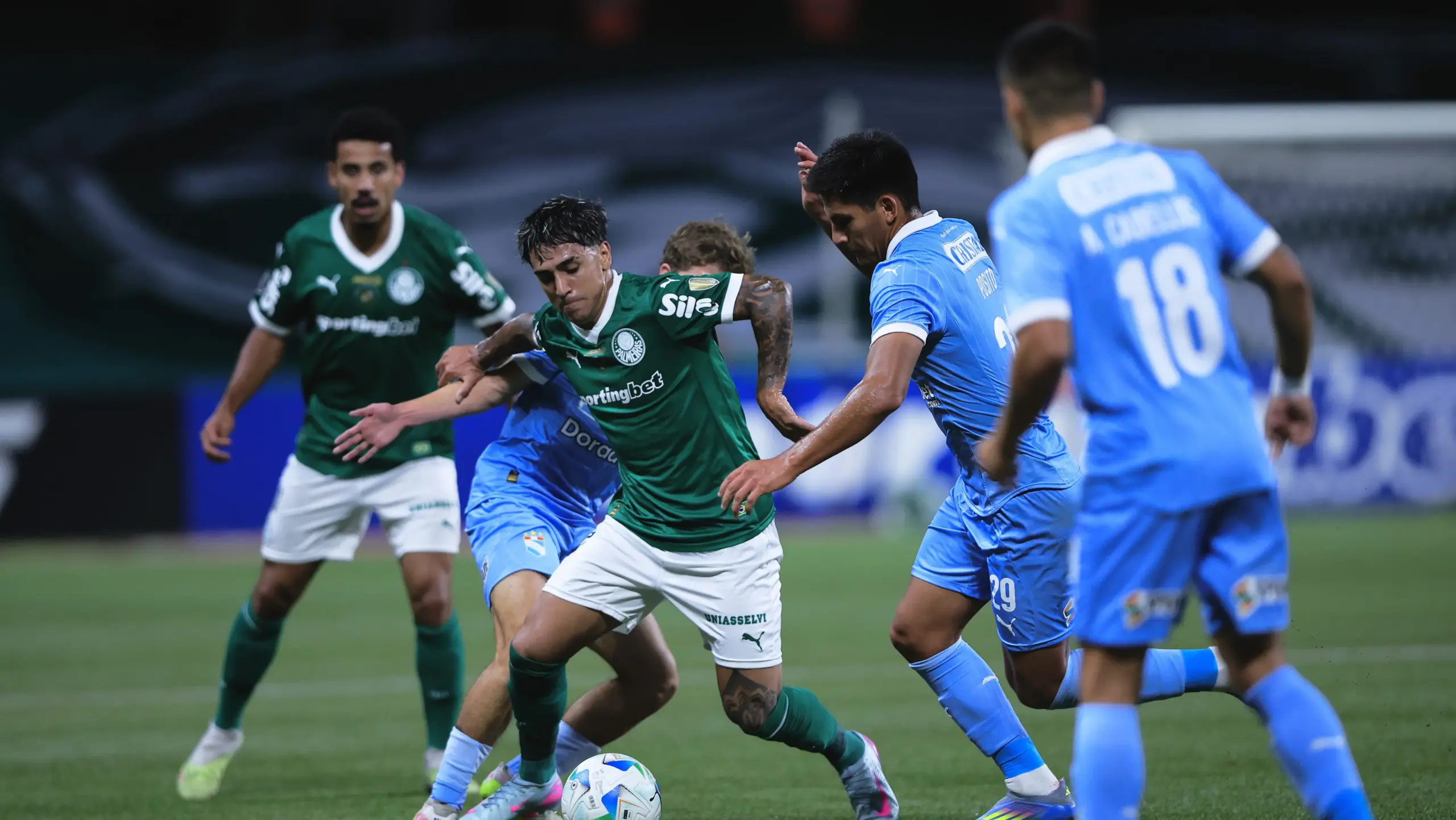 Palmeiras mantém histórico perfeito como mandante diante do Sporting Cristal