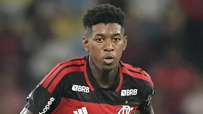 Vitão volta a campo pelo Flamengo após mais de um mês e Jardim justifica ausência