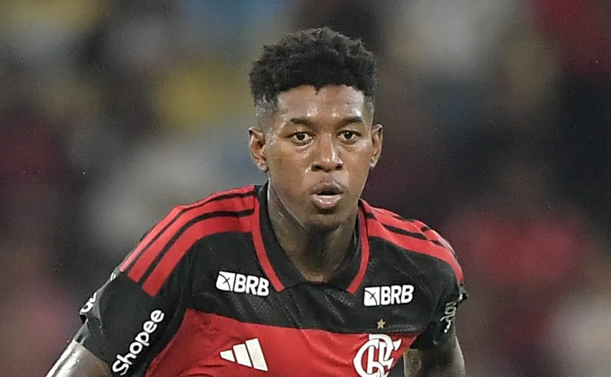 Vitão volta a campo pelo Flamengo após mais de um mês e Jardim justifica ausência