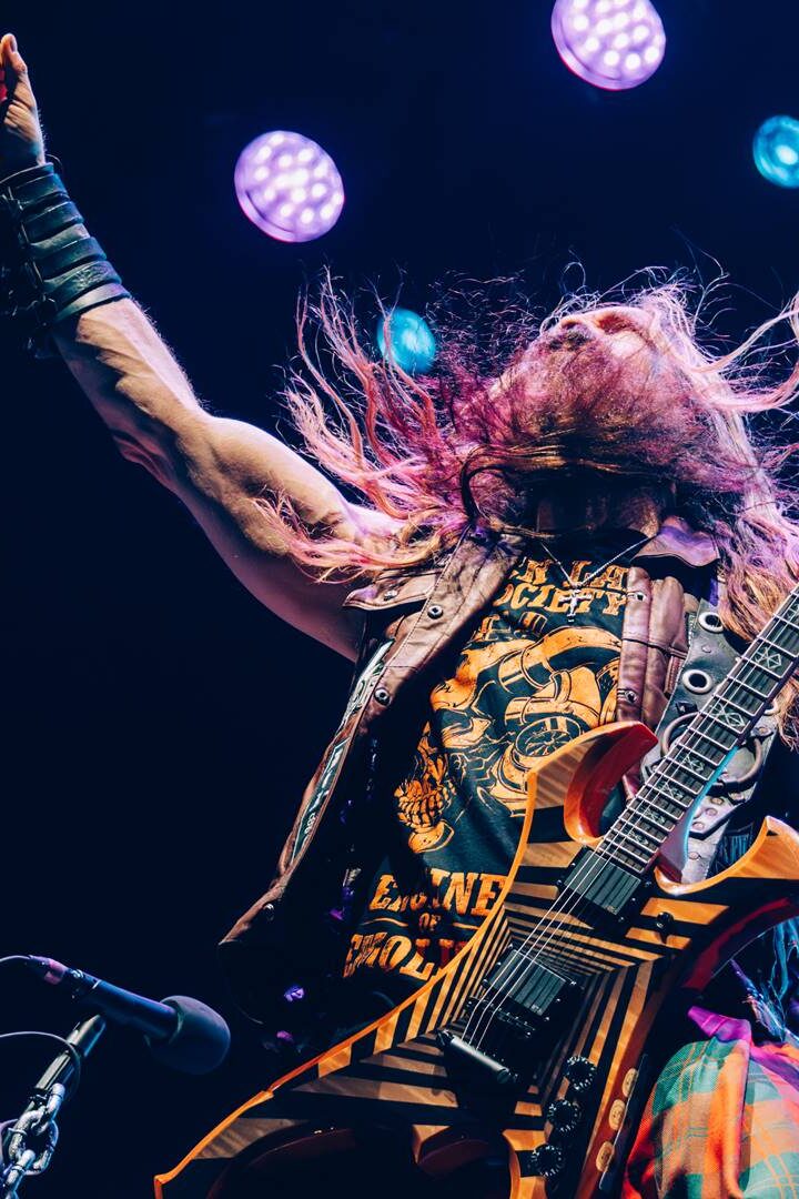 Zakk Wylde faz duas homenagens a Ozzy Osbourne durante show no