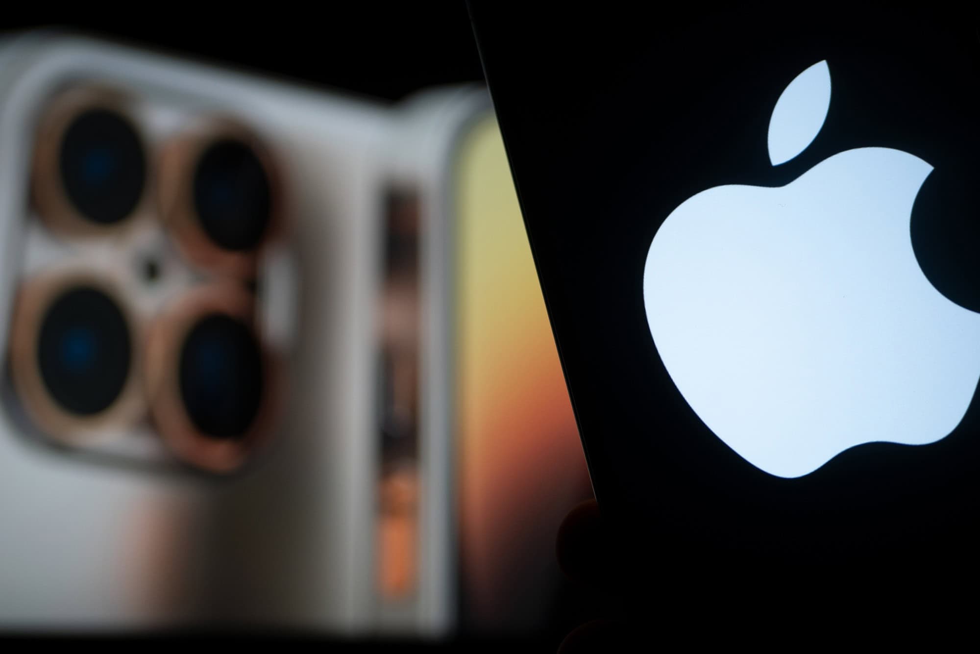 Apple completa 50 anos e enfrenta pressão para o futuro