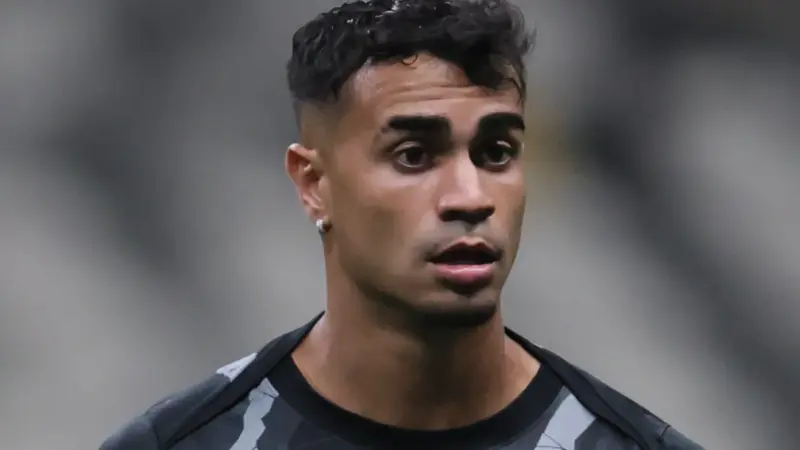 Atlético Mineiro repudia ameaças da torcida organizada a Reinier na Cidade do Galo