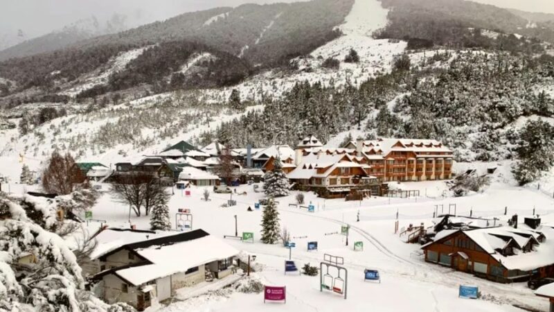 Bariloche prevê mais de 65 mil turistas brasileiros no inverno de 2026 e amplia voos em 14%