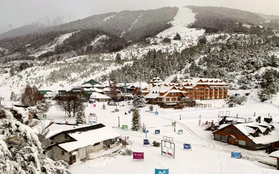 Bariloche prevê mais de 65 mil turistas brasileiros no inverno de 2026 e amplia voos em 14%