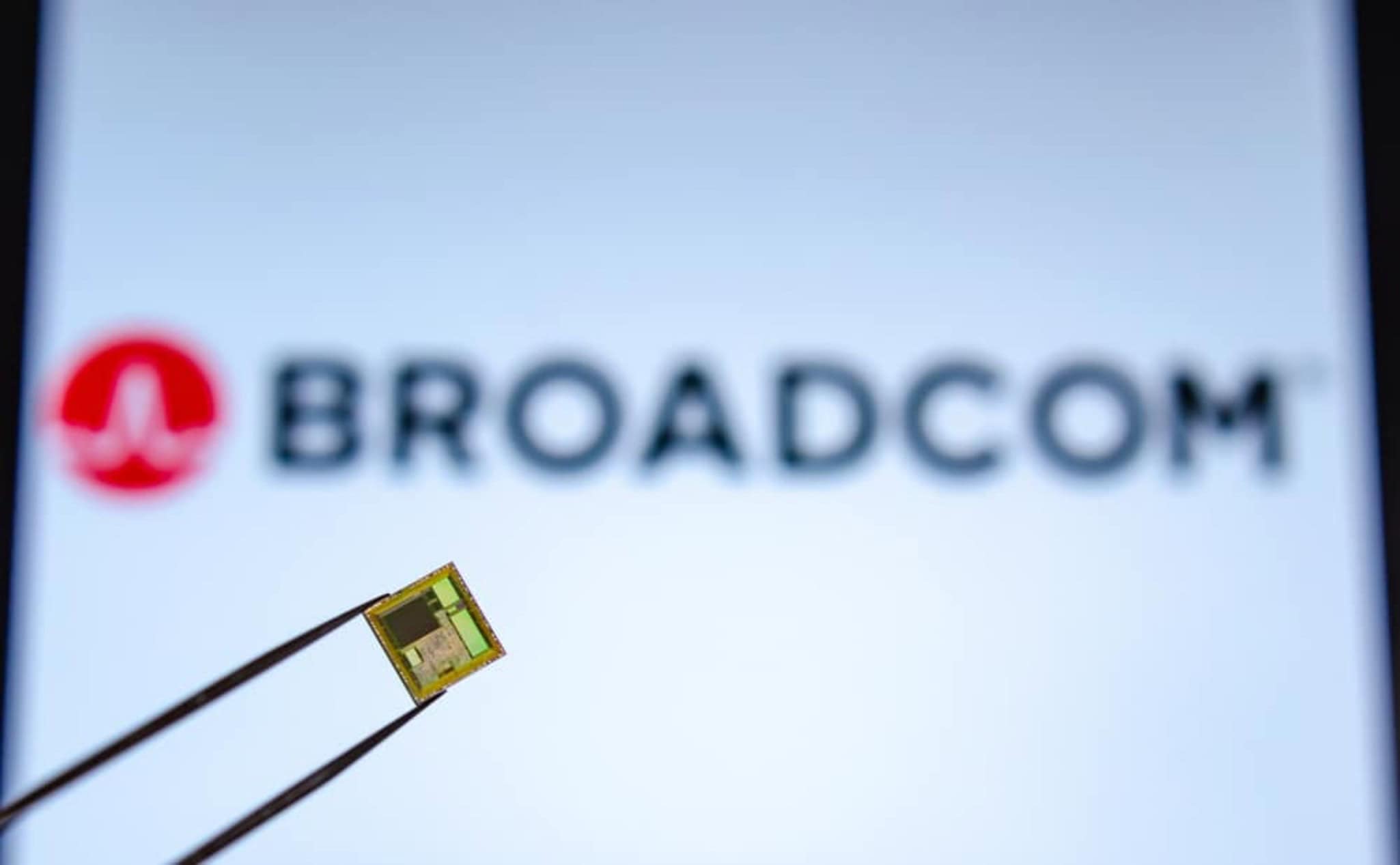 Broadcom amplia acordos com Google e Anthropic para fornecimento de chips de IA