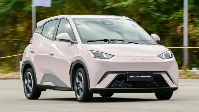 BYD Dolphin Mini lidera ranking de seguro mais caro em março; HB20 tem a apólice mais barata