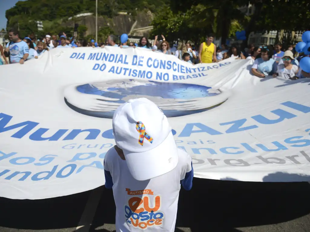 Quais documentos pedir aos bancos para checar cobranças de dívidas