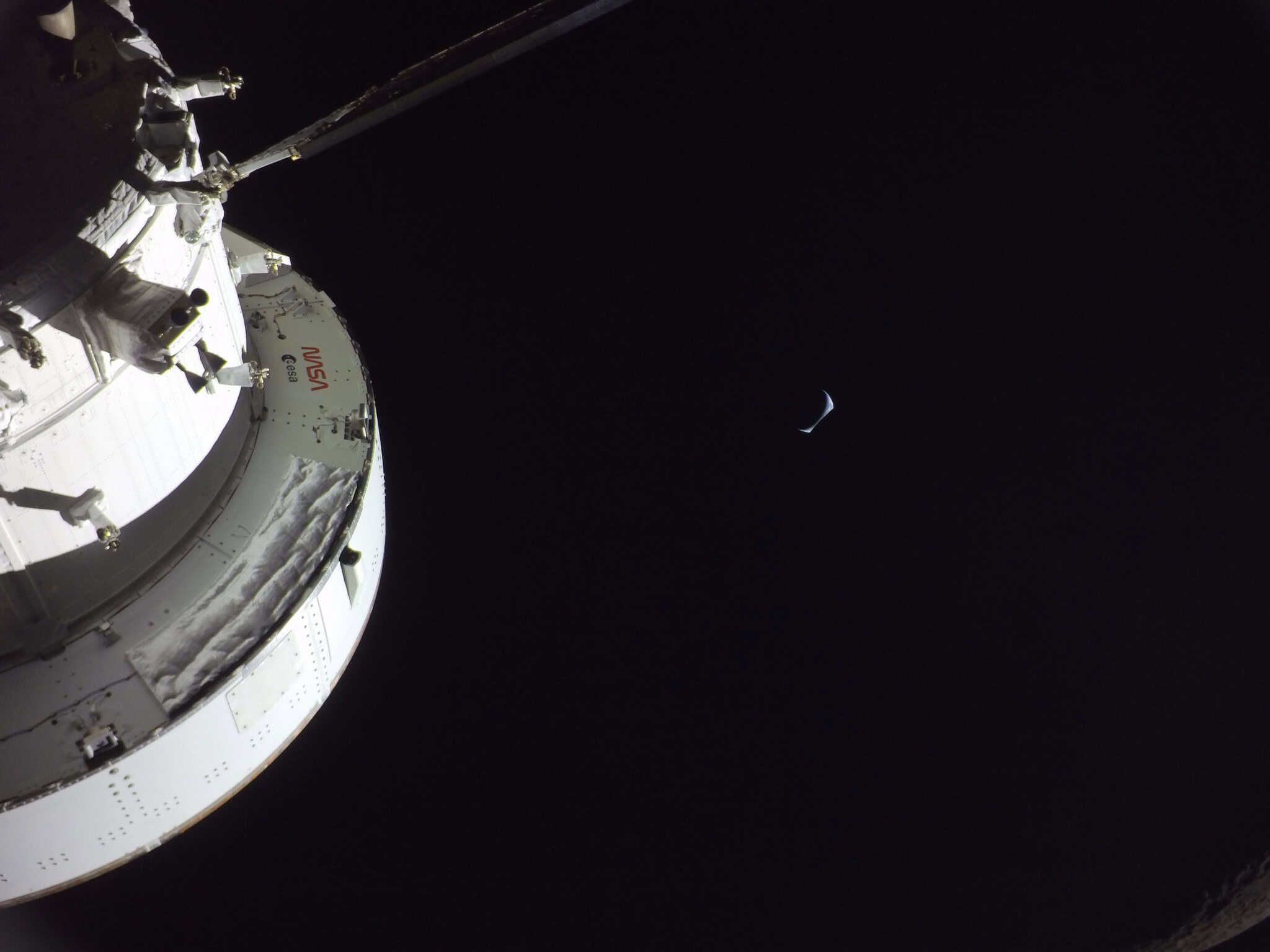 NASA divulga novas imagens da Lua feitas pela missão Artemis 2