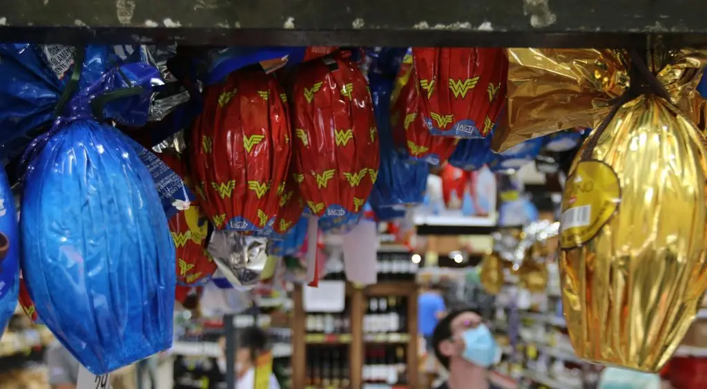 Seguro dos ovos de Páscoa: como as apólices protegem produtos frágeis na cadeia de distribuição