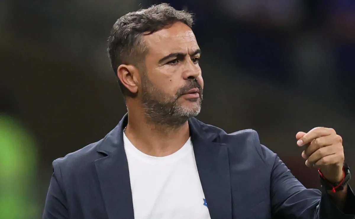 Artur Jorge aponta necessidade de maior eficiência ofensiva do Cruzeiro após empate com o Goiás
