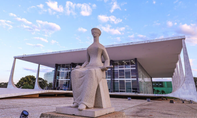 Magistrados e membros do MP pedem 30 dias adicionais para aplicar limite a penduricalhos