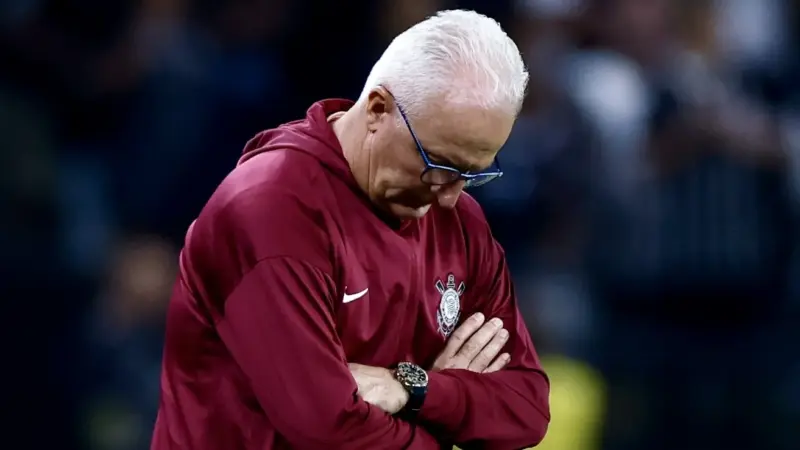 Dorival tem menor aproveitamento entre técnicos recentes do Corinthians apesar de títulos
