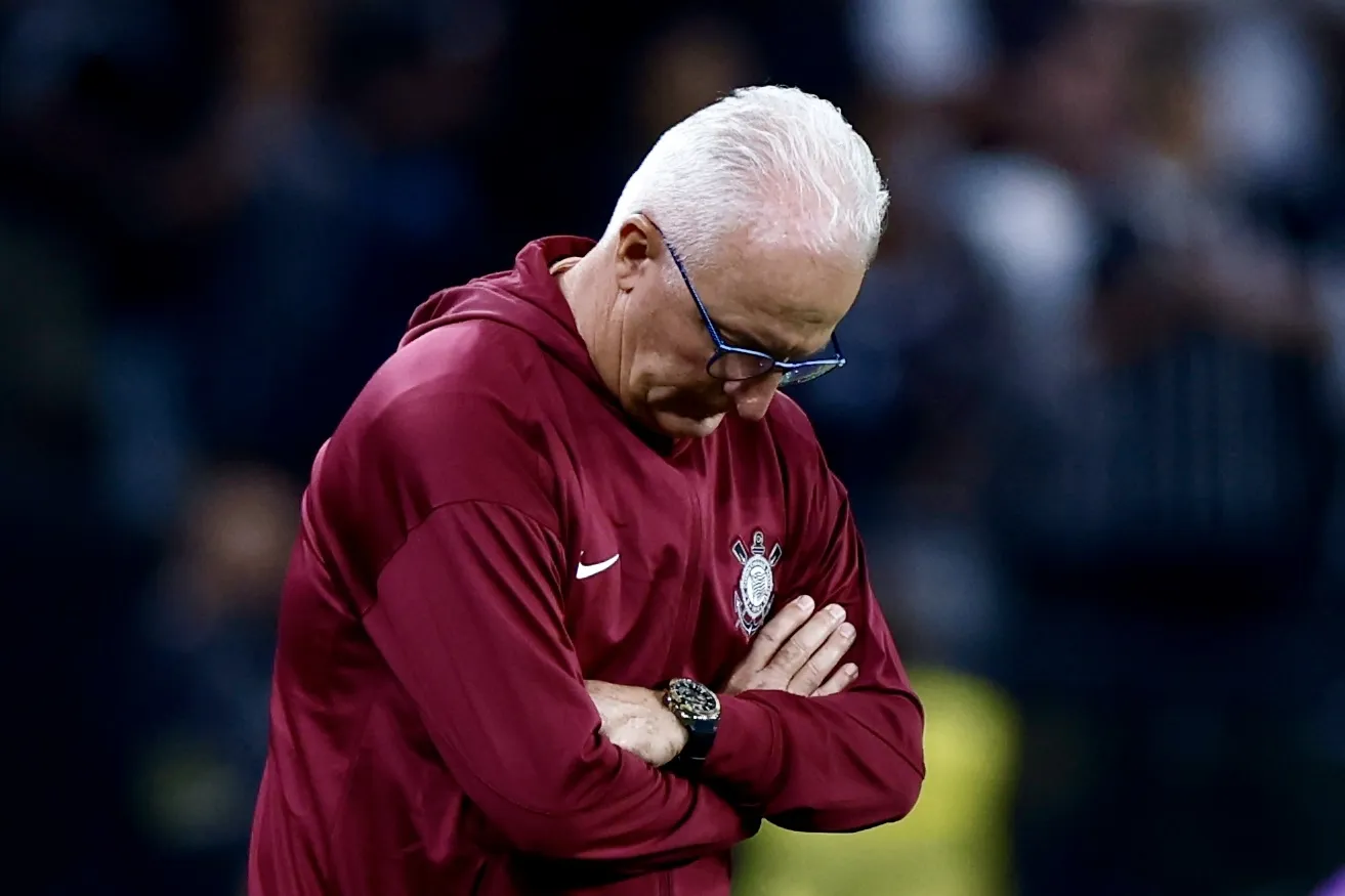 Dorival tem menor aproveitamento entre técnicos recentes do Corinthians apesar de títulos