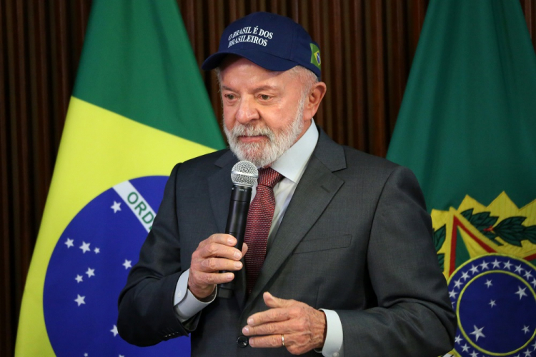 Kalil afirma que Lula não terá restrições para a campanha após procedimento médico