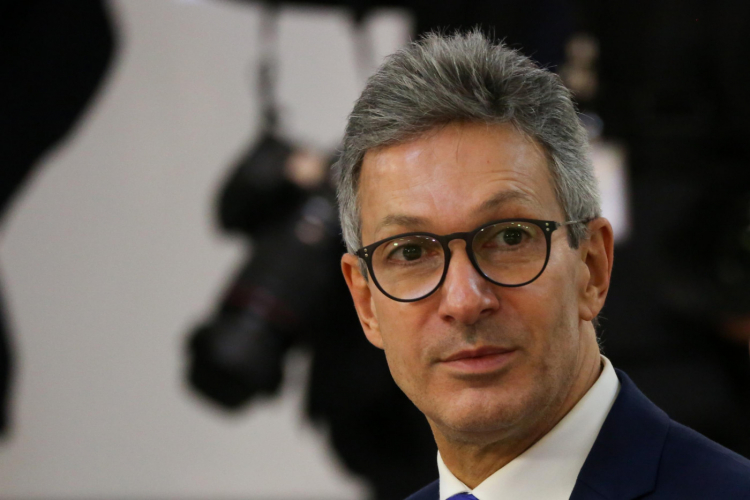 Zema afirma que o país vive um “regime autoritário” e diz que ditaduras não duram para sempre