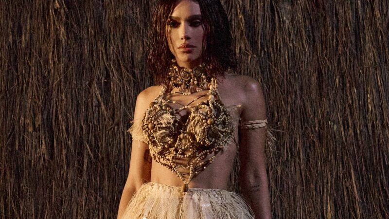 Anitta diz estar triste por feat com artista masculino que nunca foi lançado