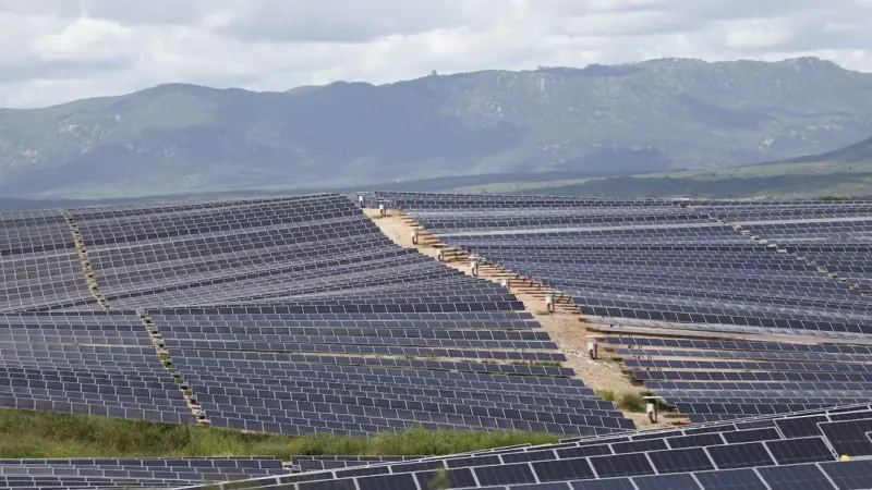 Grupo francês Qair inaugura primeira fase de complexo solar em Icó com investimento superior a R$ 1 bilhão