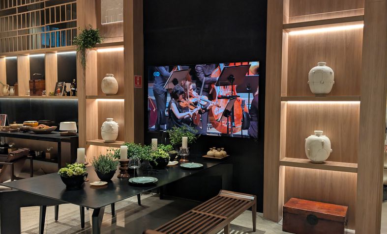 Magalu reduz preço da TV TCL QLED P7K 75" para R$ 4.680 em promoção