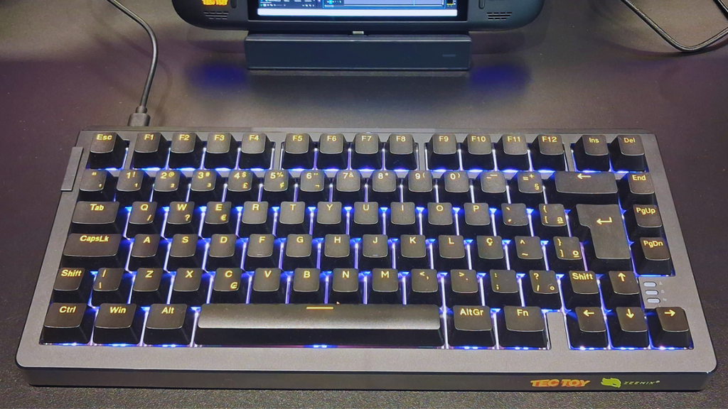 Tectoy lança teclado ZN175 Pro com construção robusta e layout 75%