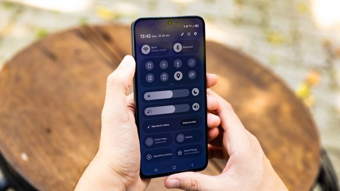 One UI 8.5 tem data provável de chegada a aparelhos mais antigos, aponta vazamento