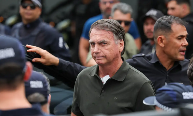 Médicos informam ao STF que Bolsonaro tem evolução satisfatória e melhora discreta no pulmão