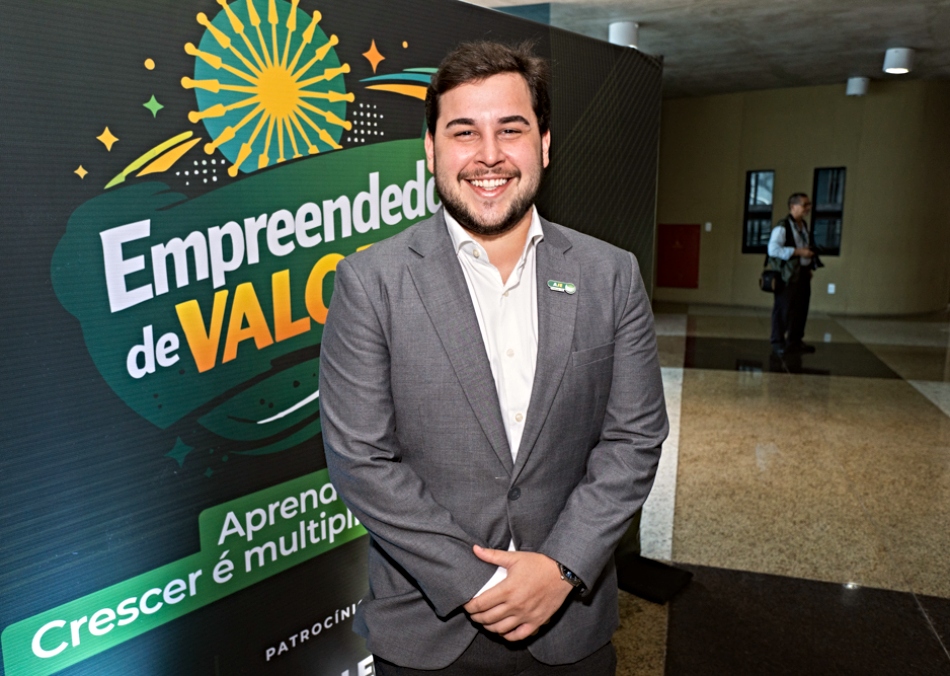 AJE Fortaleza empossa João Pedro de Castro como coordenador geral com foco em inovação