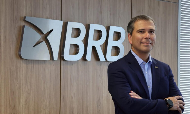 Ex-presidente do BRB Paulo Henrique Costa é transferido para a Papuda após prisão na 4ª fase da Operação Compliance Zero