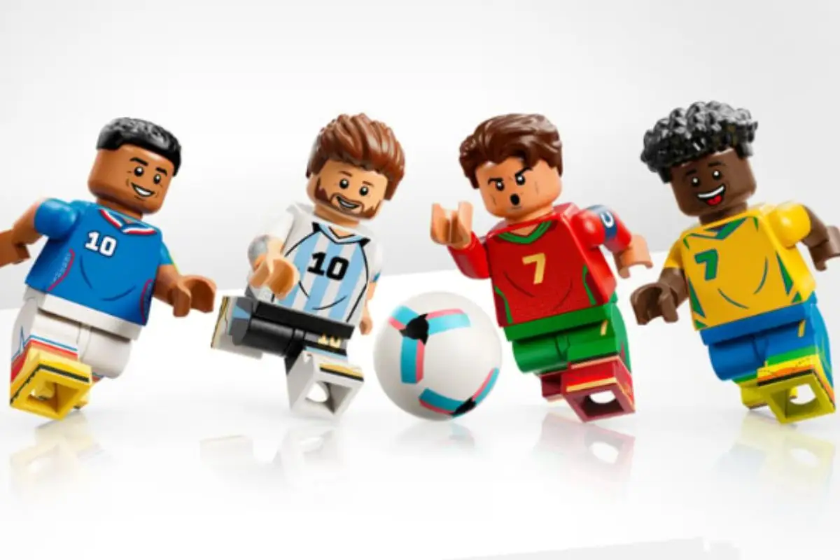 LEGO lança linha comemorativa da Copa do Mundo 2026 com minifiguras de Cristiano Ronaldo, Messi, Mbappé e Vinícius Júnior
