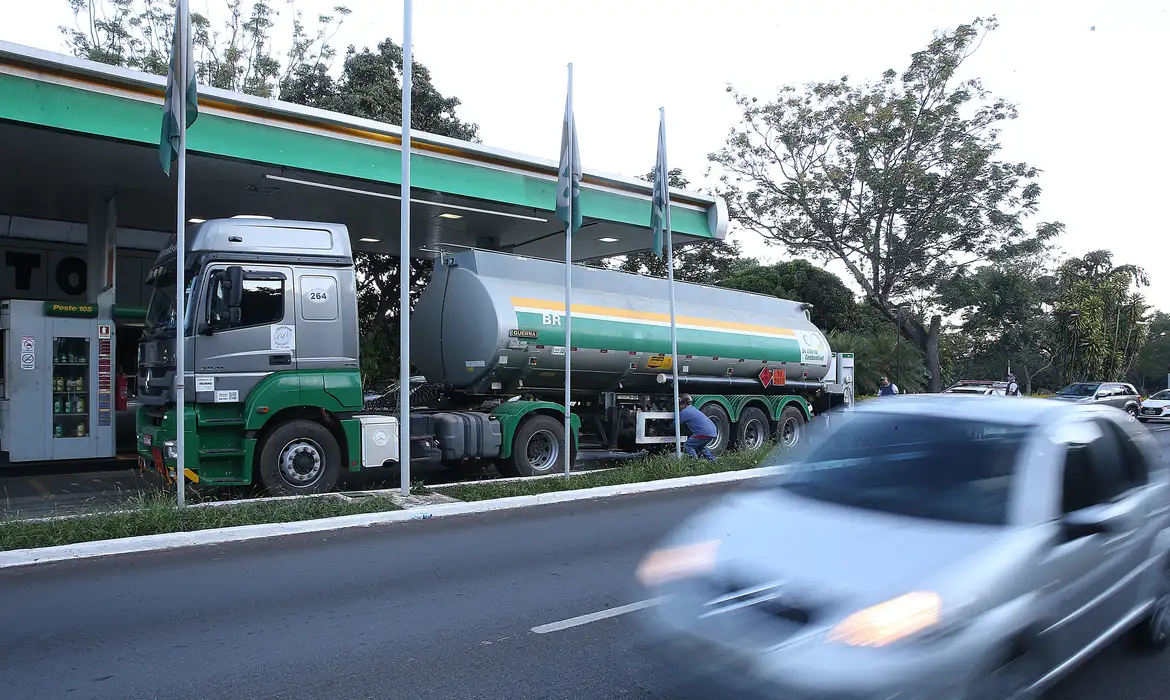 Mais de 80% dos estados aderem a subsídio ao diesel importado