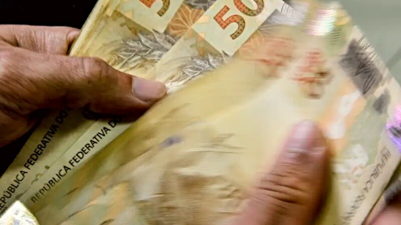 Receita paga cashback de restituição automática do IR a não obrigados a declarar; veja como receber