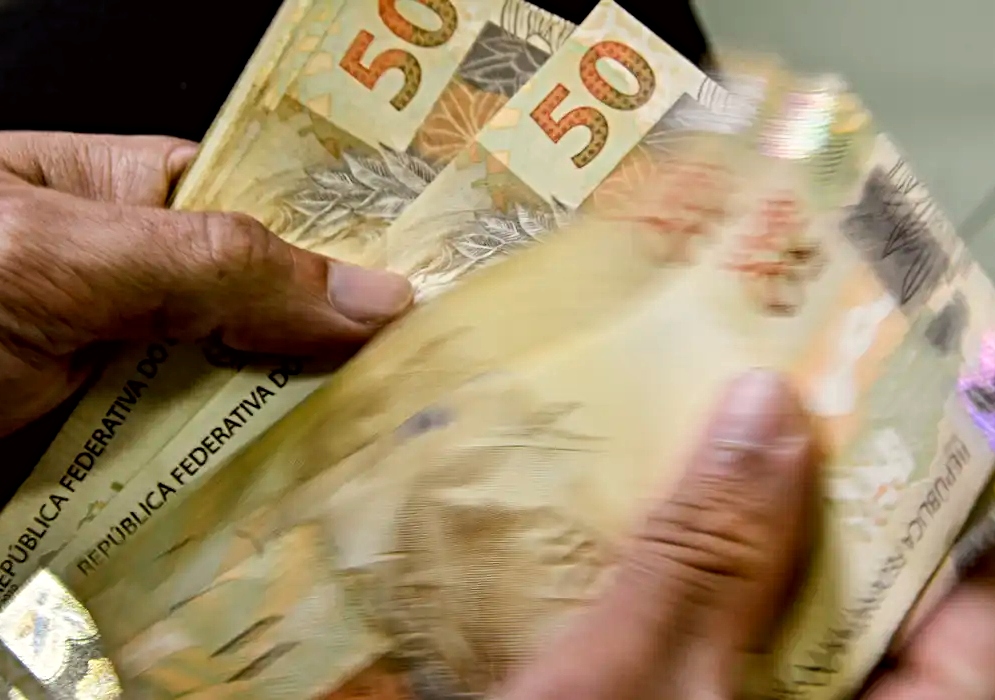 Receita paga cashback de restituição automática do IR a não obrigados a declarar; veja como receber