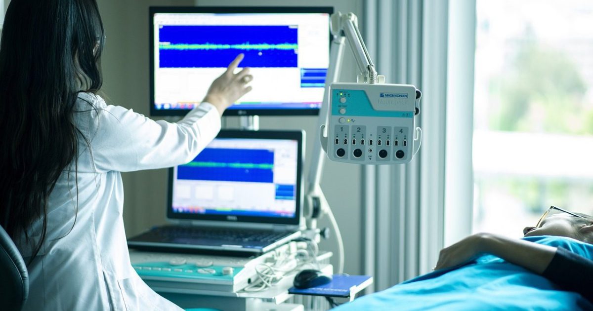 Receita esclarece limite para dedução de despesas médicas no IR 2026
