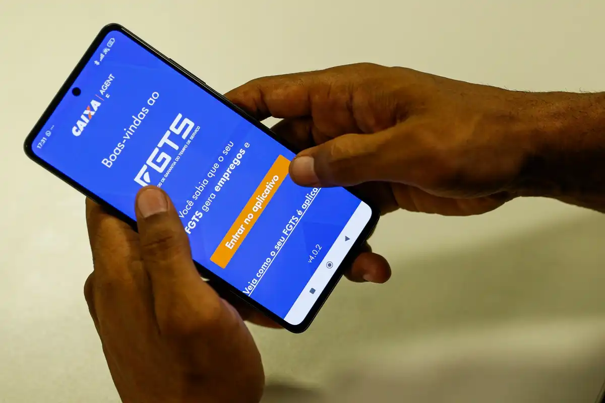 Como usar inteligência artificial para montar uma planilha mensal e poupar dinheiro
