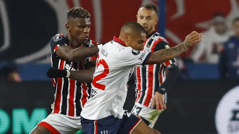São Paulo enfrenta o Boston River nesta terça às 21h30 em Montevidéu; clube tem 53,33% de aproveitamento na cidade