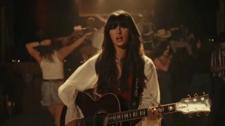 Ella Langley retoma o topo da Billboard Hot 100 com “Choosin’ Texas” pela quinta semana