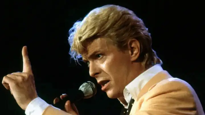 Como “Let’s Dance” reinventou o pop: 43 anos do álbum de David Bowie