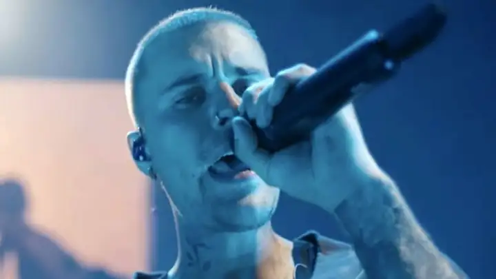 Justin Bieber fecha segunda noite no Coachella 2026 com 5 momentos marcantes