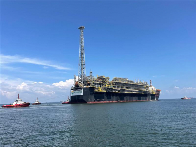 Justiça suspende liminar que impedia cobrança de imposto de exportação sobre petróleo