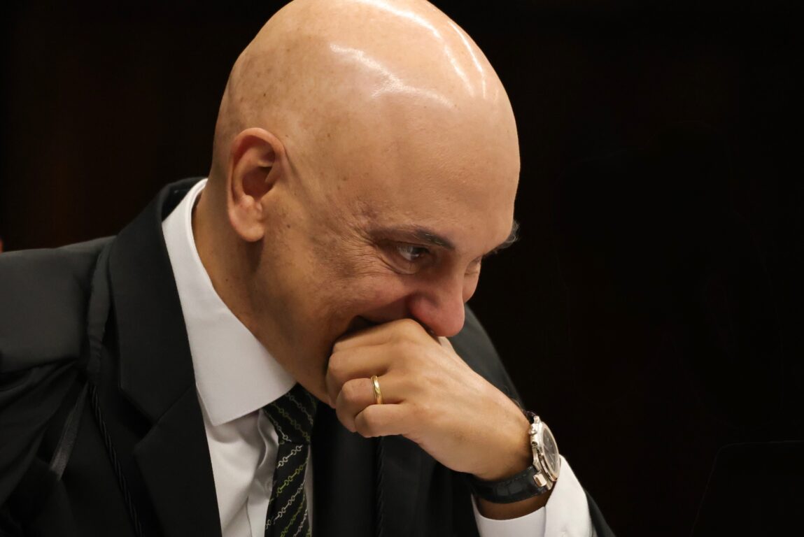 08/01/2023: Moraes concede prisão domiciliar a Fátima de Tubarão e outros 17 idosos condenados