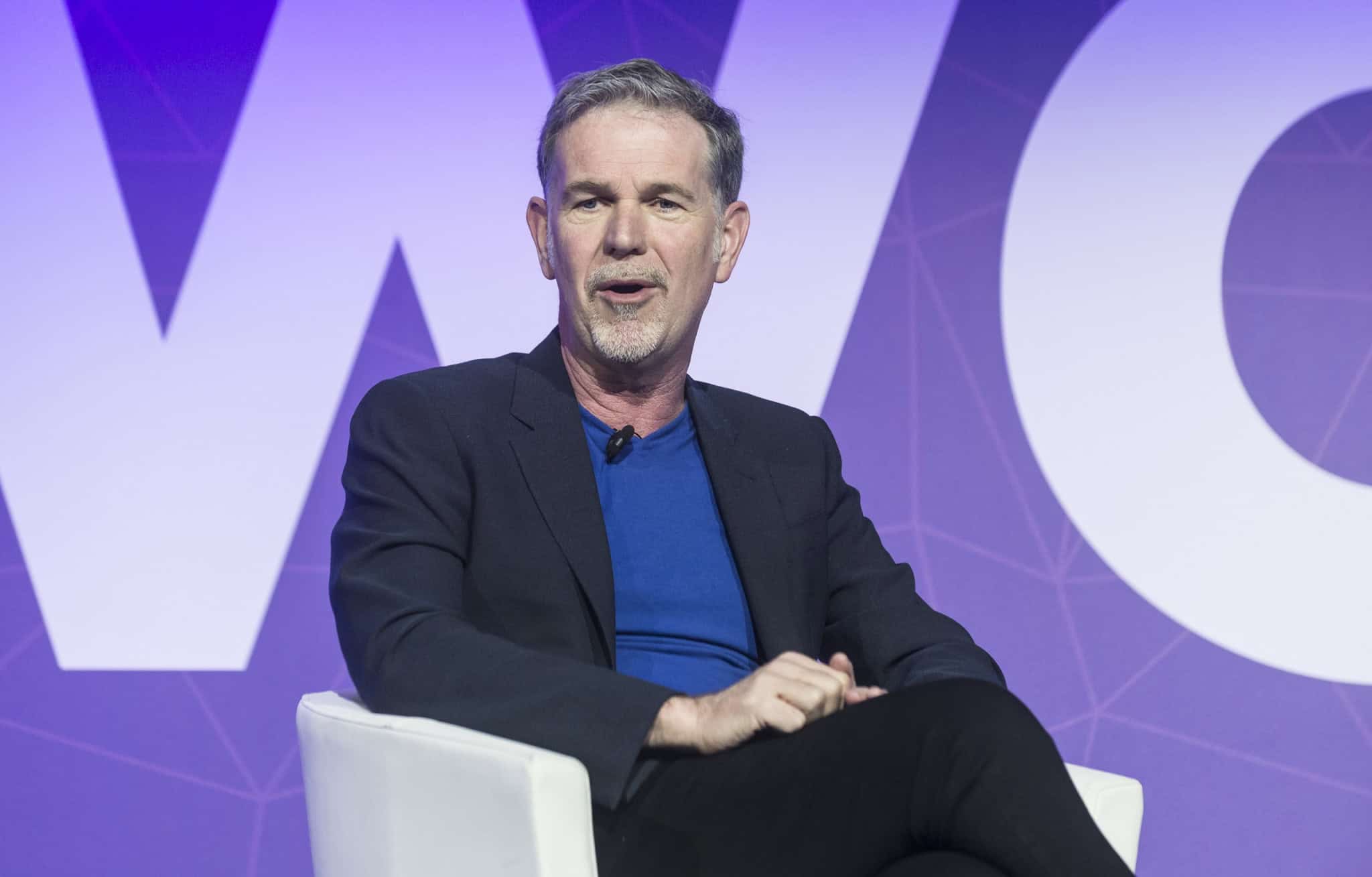 Ações da Netflix caem cerca de 8% após previsão fraca e saída de Reed Hastings