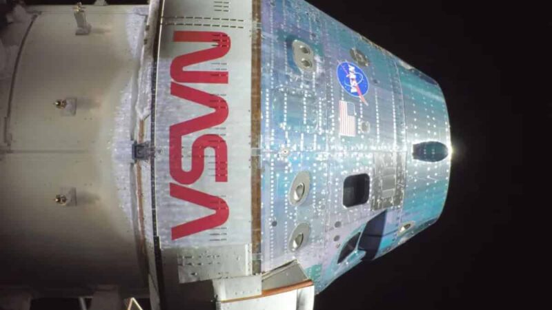 Missão Artemis 2 chega ao fim com pouso seguro da cápsula Orion após sobrevoo lunar