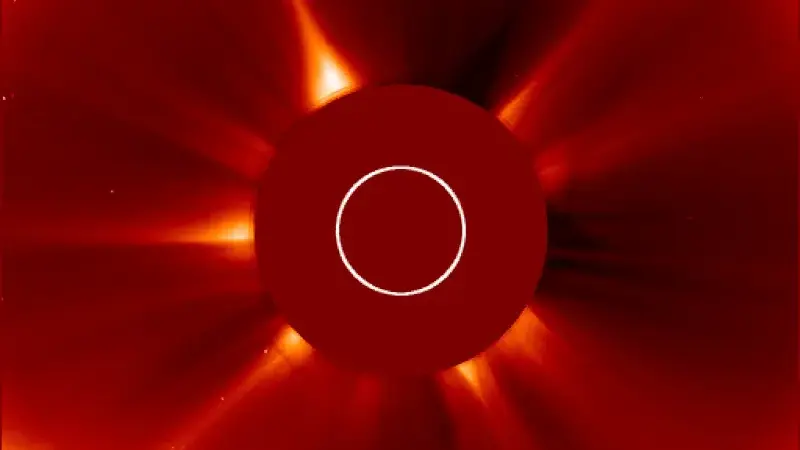 Sonda SOHO registra desintegração do co