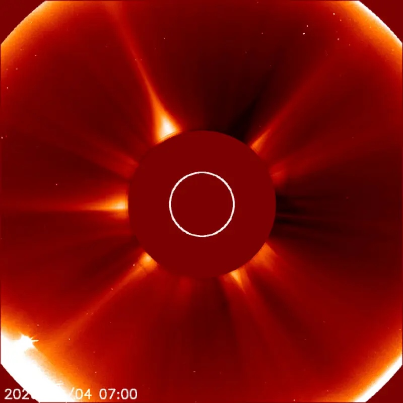 Sonda SOHO registra desintegração do co
